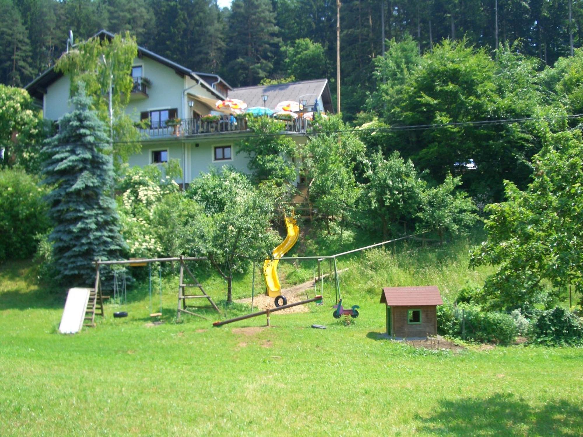 Gasthaus - Gaestehaus Schusterbauer Rein Exterior photo